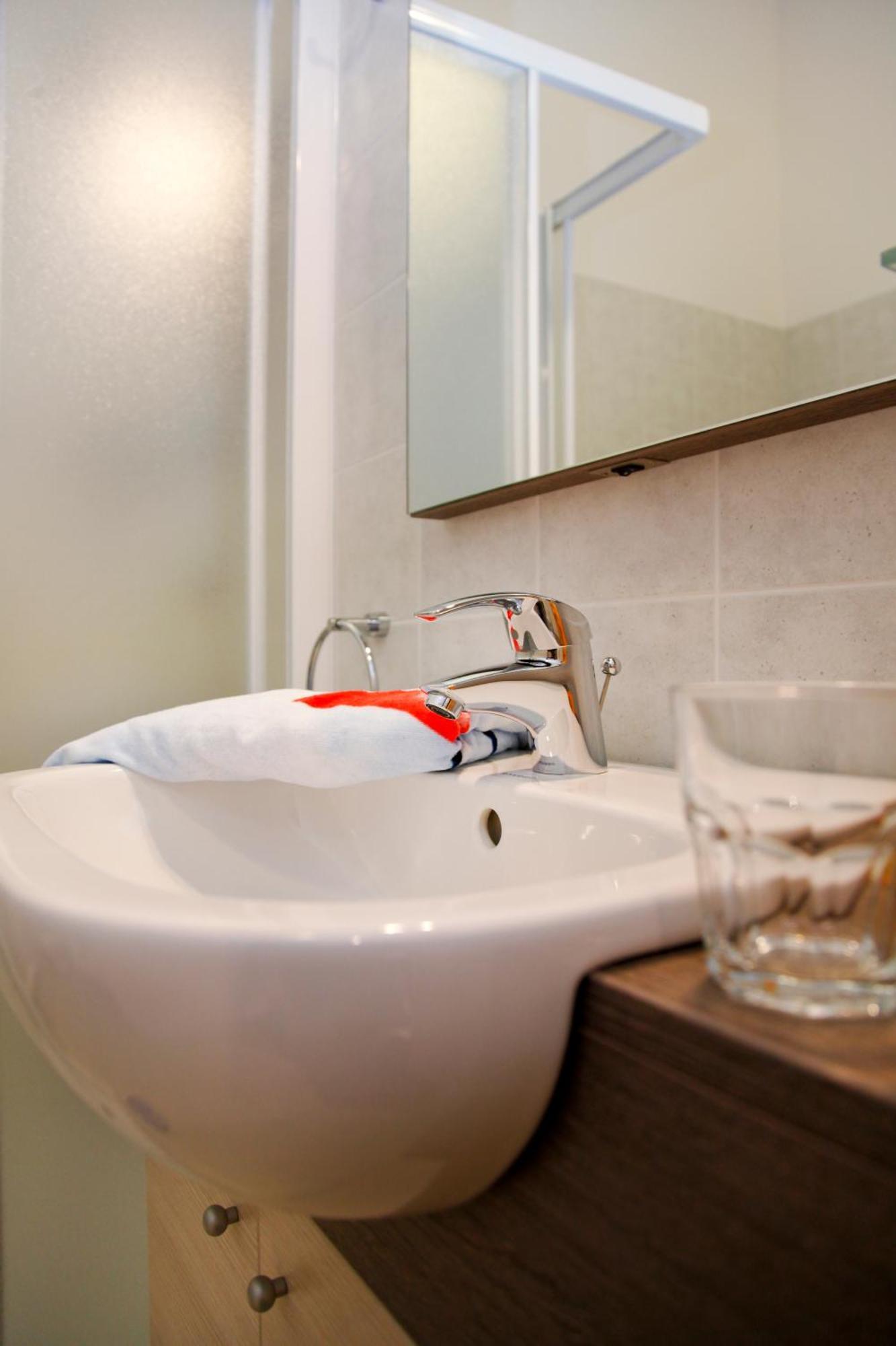 Residence Maroadi Torbole Sul Garda ภายนอก รูปภาพ