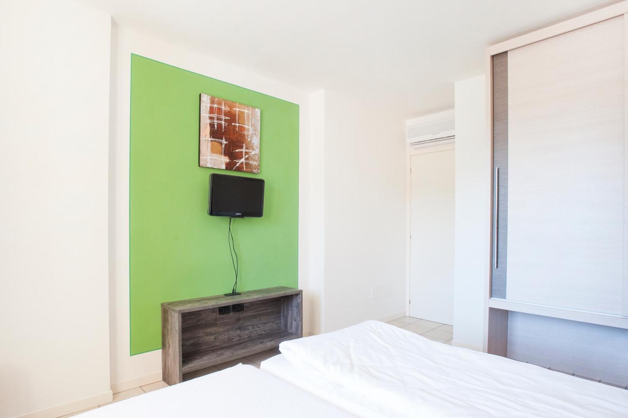 Residence Maroadi Torbole Sul Garda ภายนอก รูปภาพ