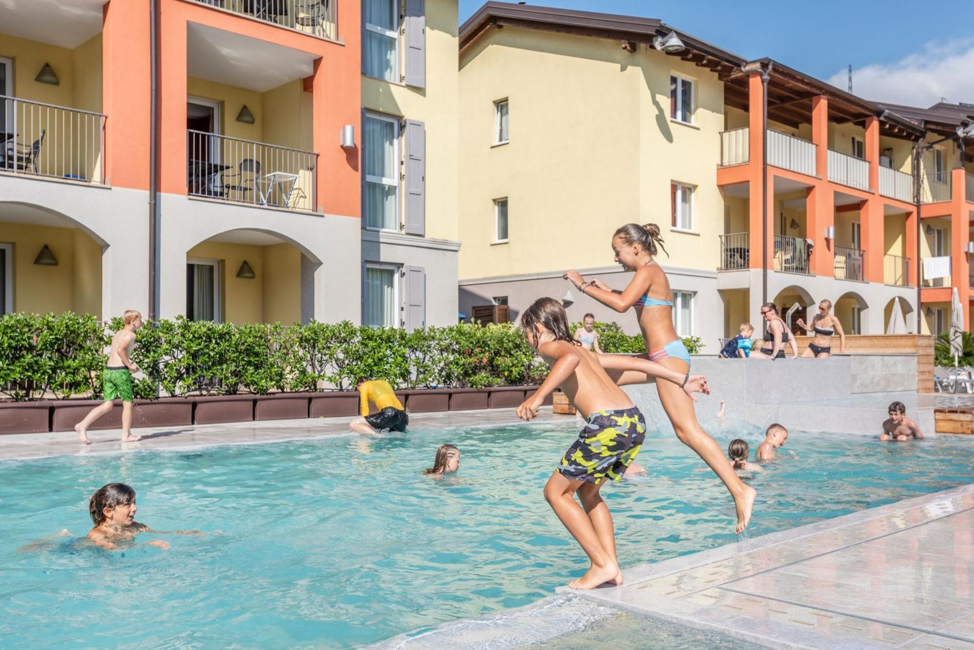 Residence Maroadi Torbole Sul Garda ภายนอก รูปภาพ