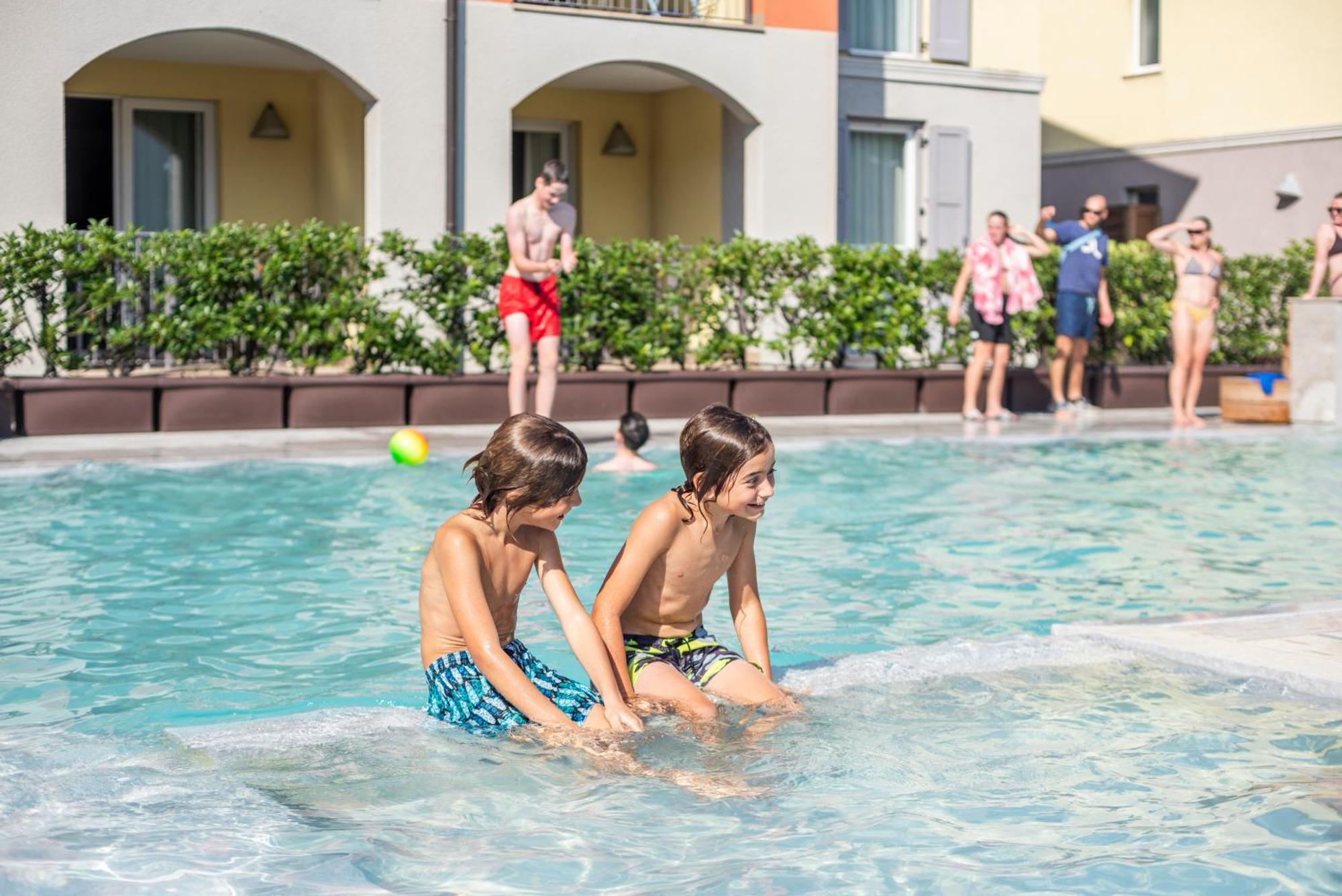 Residence Maroadi Torbole Sul Garda ภายนอก รูปภาพ