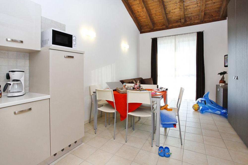 Residence Maroadi Torbole Sul Garda ภายนอก รูปภาพ